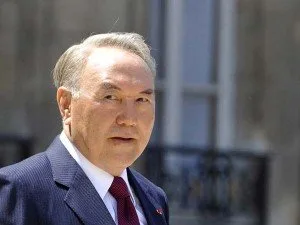 Нурсултан Назарбаев открыл парк Независимости