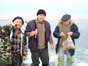 Путешествие на озеро Узун. Зимняя рыбалка в Южном Казахстане