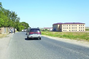 Жители Шымкента возмущаются из-за отсутствия тротуаров