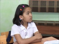 Сабина учится в специально открытом для таких детей классе ленгерского интерната для слабослышащих детей
