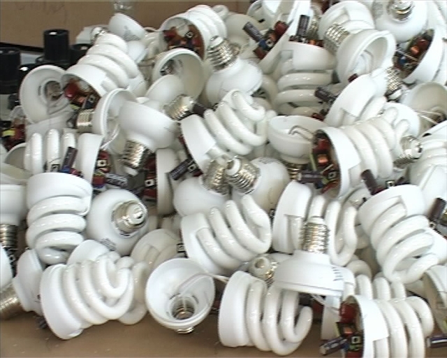 При массовом производстве и потреблении ртутьсодержащих ламп, в области нет ни одного пункта по их приему и ни одного предприятия по утилизации.