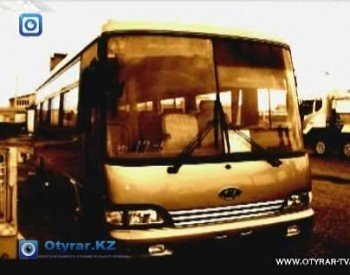 В Шымкенте под колеса автобуса попал школьник