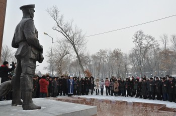 Семьи погибших получили помощь от южноказахстанцев