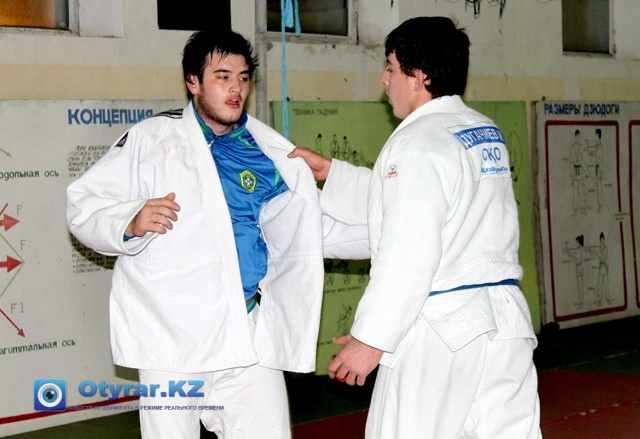 Ислам Атаметов и Магамед Дугачиев на тренировках