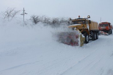 Снегоуборочные машины работают круглые сутки