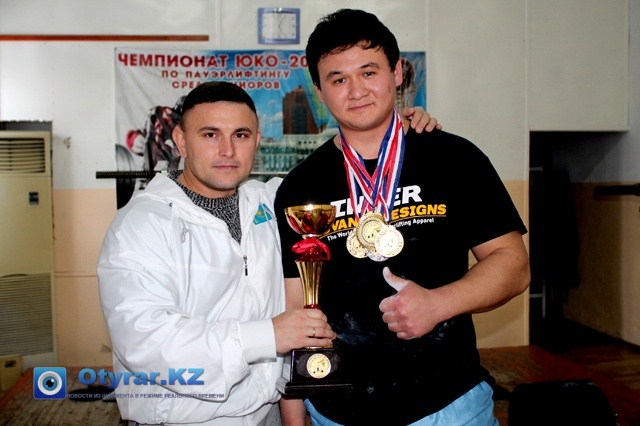 Сергей Рашидов со своим подопечным Александром Кимом 