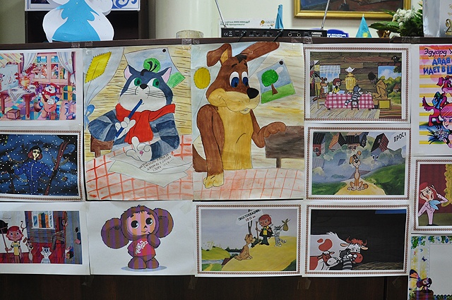 Конкурс рисунков. Ученики 4 класса рисовали любимых героев