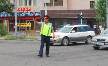 Новые правила дорожного движения начали действовать в Казахстане