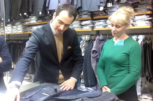 Своим клиентам Enrico Marinelli предоставляет возможность одеваться в соответствии с «канонами» современной моды