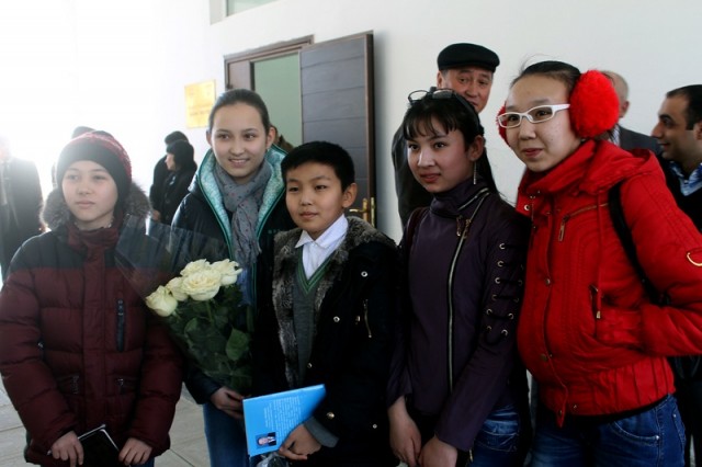Поклонниками оказались ученики Назарбаев интеллектуальные школы