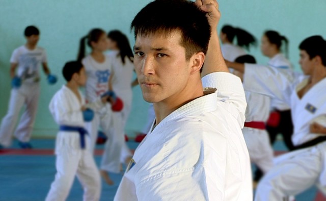 Победитель чемпионата Центральной Азии по каратэ WKF Мади Катешов