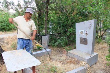 На благоустройство шымкентских кладбищ в 2014 году выделено 7 миллионов тенге