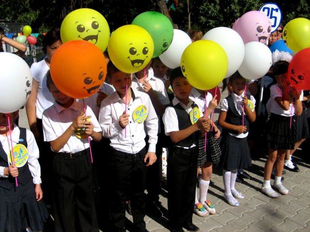 Для учеников шымкентских школ устроили настоящий праздник
