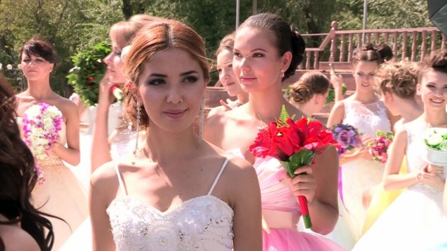 В Шымкенте впервые прошел парад невест