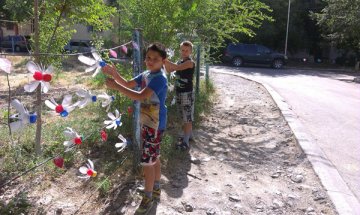 Ребята из дома №39 на улице Аскарова с удовольствием поддерживают инициативу взрослых