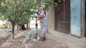 Жители села Казахстан Сарыагашского района до сих пор вынуждены пить грязную воду
