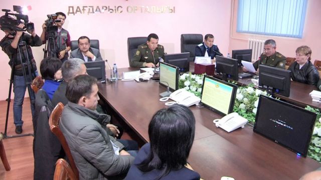 Сотрудники областного департамента по ЧС провели круглый стол с предпринимателями - руководителями крупных рынков