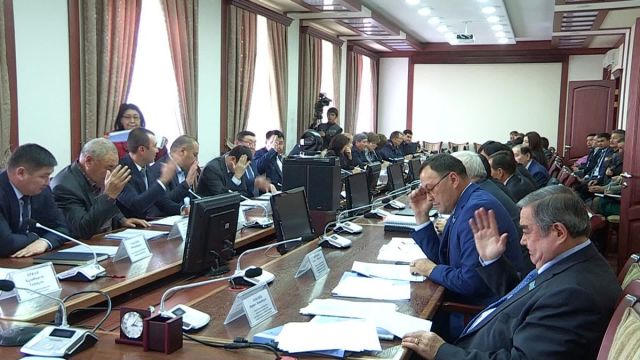 Вопрос выделения средств обсуждался на постоянной комиссии областного маслихата по бюджету и развитию экономики.