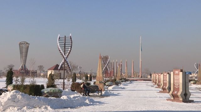 Уникальный парковый комплекс, построенный в 2011 году стал одной из главных визитных карточек Шымкента