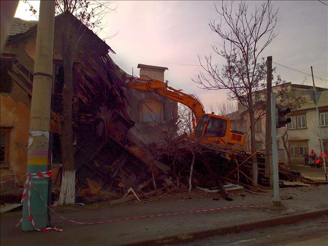 Дом в Шымкенте пострадавший от взрыва природного газа решено снести