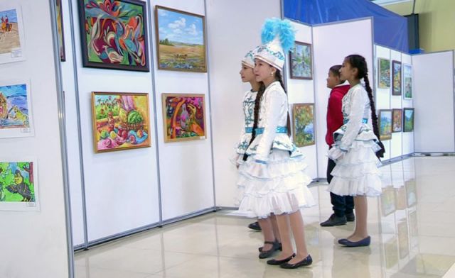 Дети из Шымкента рисуют мир