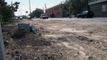 Реконструкция улицы Мадели кожа в Шымкенте продолжается
