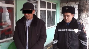 Туркестанские полицейские задержали мужчину с килограммом марихуаны