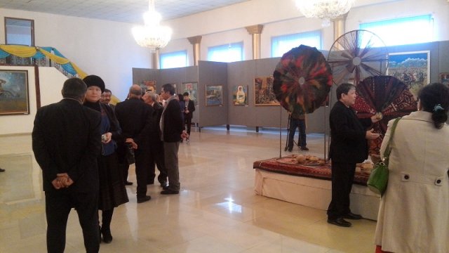 Специально к 550-летию Казахского ханства, в музее изобразительного искусства, открылась выставка работ областных художников