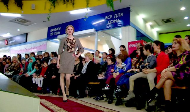 Свою первую линию весенней одежды шымкентский дизайнер Дильдор Ерметова посвящает молодым девушкам