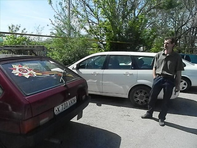 Автостикеры ко Дню Победы в Шымкенте достать оказалось не просто