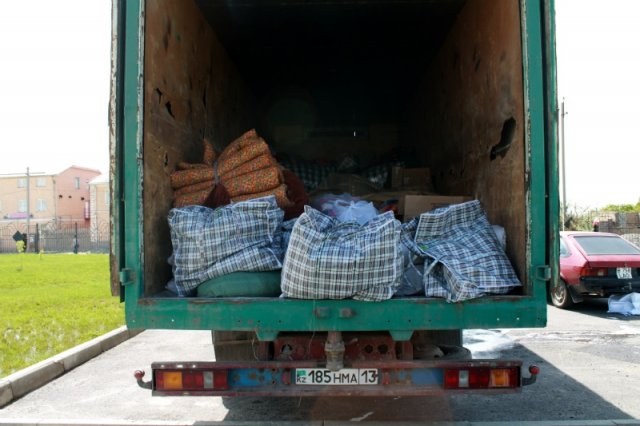 Священнослужители ЮКО отправляют гуманитарную помощь карагандинцам