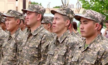 50 новобранцев из ЮКО пополнят ряды аэромобильных войск РК
