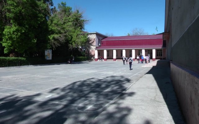 10 лет шымкентской школе № 92 не выделяют средств на ремонт