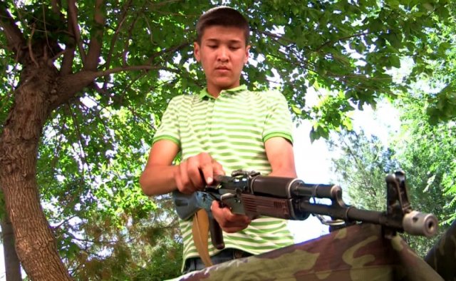 Шымкентские школьники готовятся к республиканским спортивным военно-патриотическим соревнованиям