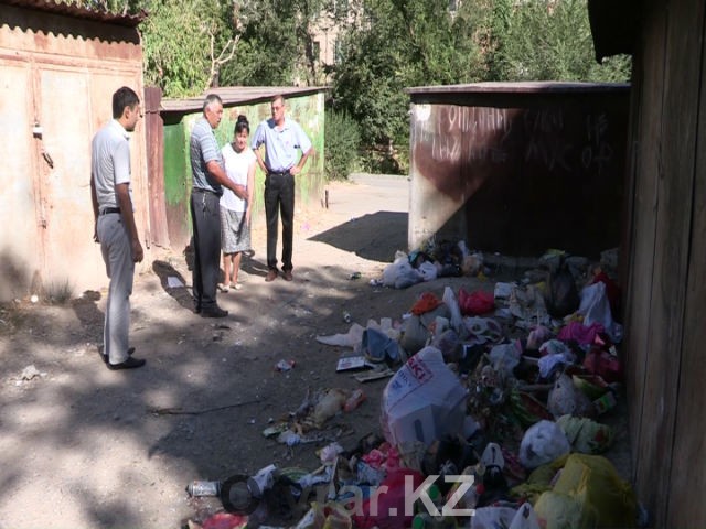 Шымкентцы сами превращают город в помойку