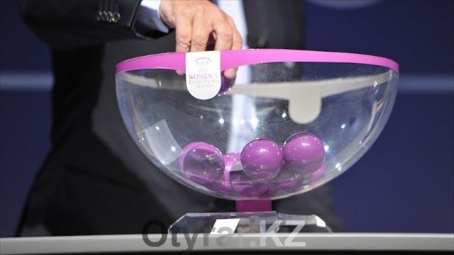 В Ньоне прошла жеребьевка лиги чемпионов среди женских команд, фото с сайта ru.uefa.com