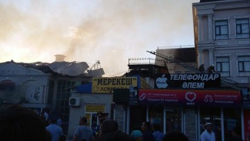 Очевидцы сняли пожар в двух кафе Туркестана