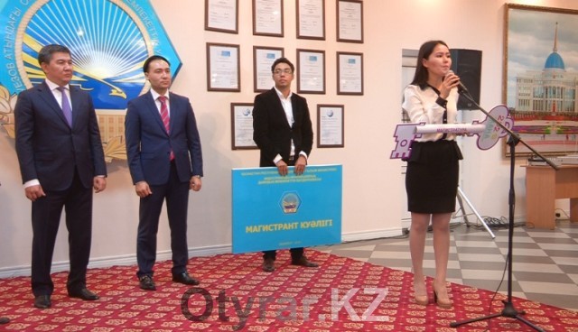 Министр образования и науки РК открыл первое в ЮКО 12-этажное общежитие