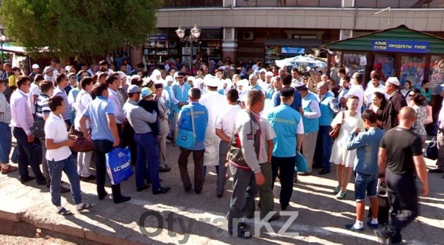 Жители Южного Казахстана отправились в священный хадж