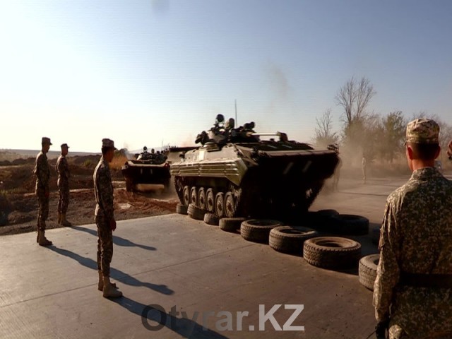 Военные шымкентского гарнизона принимают участие в "Айбалта-2015"
