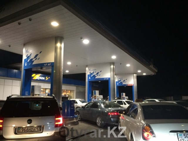 На АЗС Шымкента уже подняли цены на бензин
