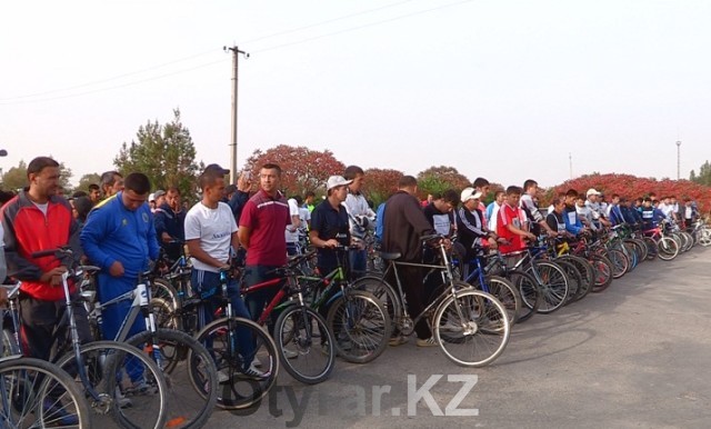 250 учителей приняли участие в веломарафоне