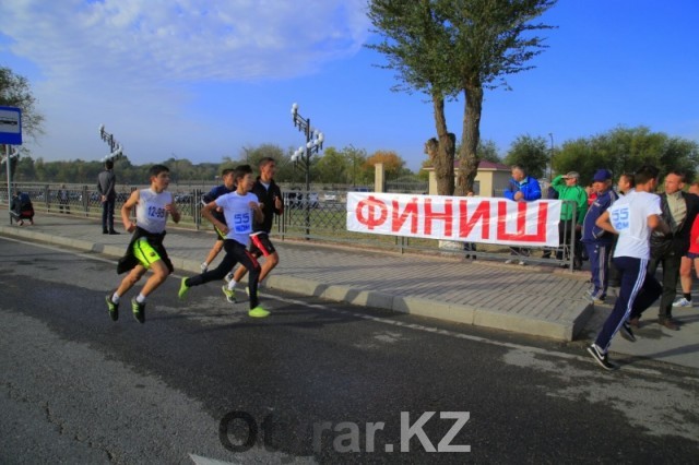 В Шымкентте ко дню города прошел общегородской марафон