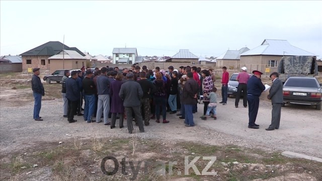 Жители микрорайона "Северо-Запад" Шымкента обещанного газа ждут третий год