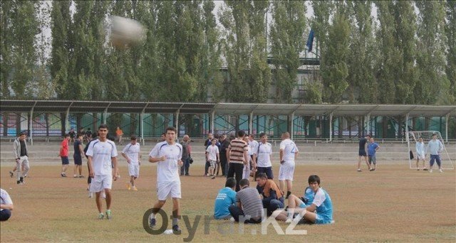 Шымкентские имамы, пасторы и священники сошлись на футбольном поле
