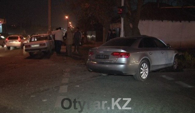 В Шымкенте в результате ДТП пострадали три человека
