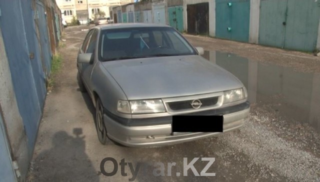 В Шымкенте полицейские вернули угнанный автомобиль хозяину