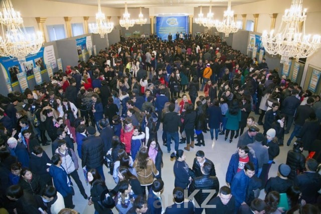 2015 вакансий было предложено на ярмарке работодателями Шымкента