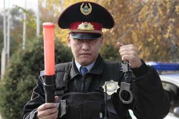 Полицейским Казахстана разрешено применение силы: что можно, чего нельзя