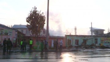 В Шымкенте одновременно сгорело несколько кафе